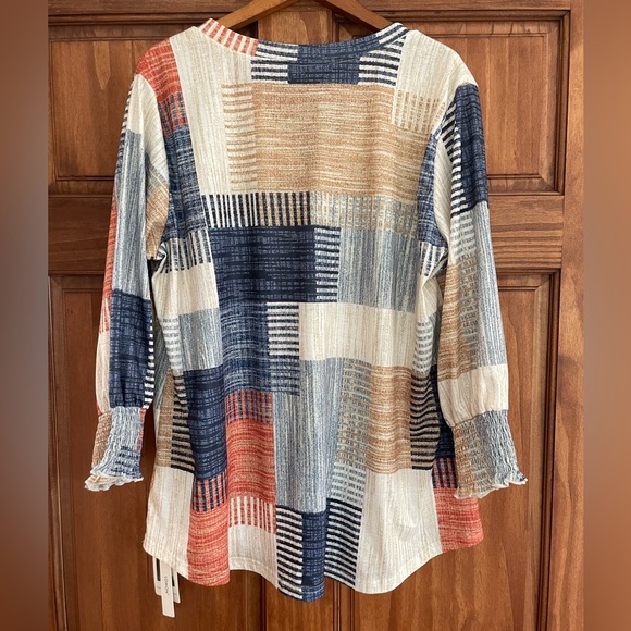 Lomon Patchwork Blouse Top NWT 3/4 Bishop sleeve. Woman’s Size:2XL - Picture 2 of 9